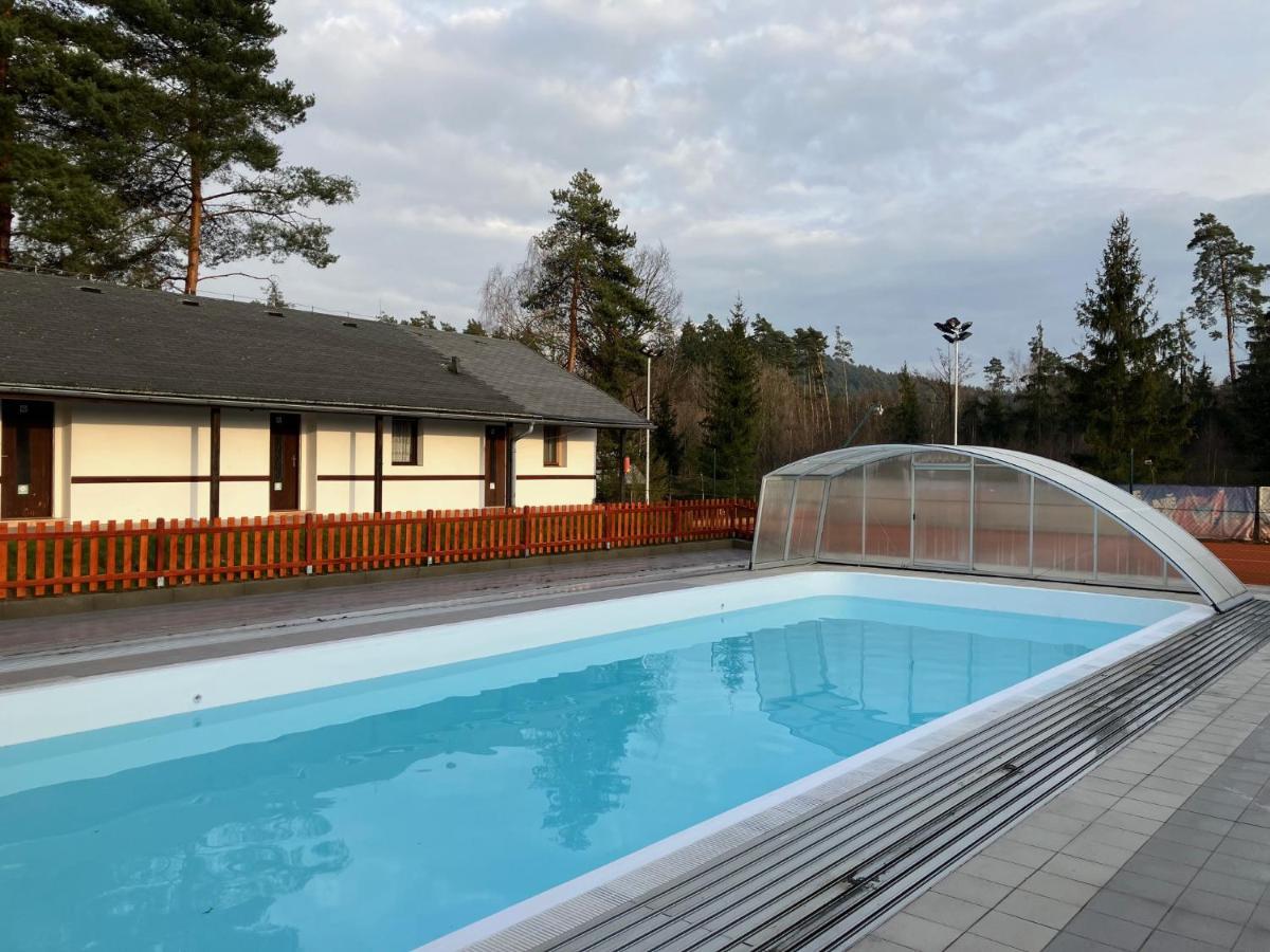 Raj Sportovni A Rekreacni Resort Branzez Knezmost Exterior photo